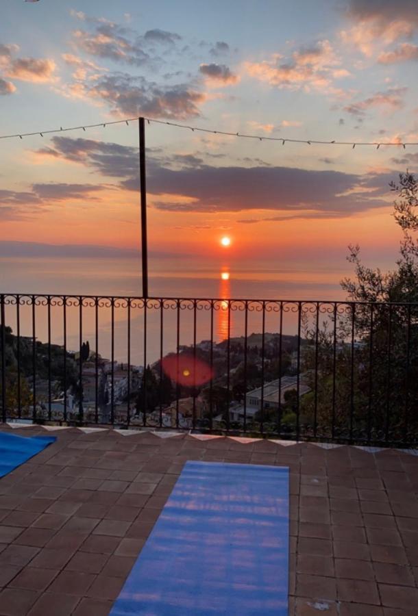 Casa Dei Sogni Taormina Bed & Breakfast Екстериор снимка