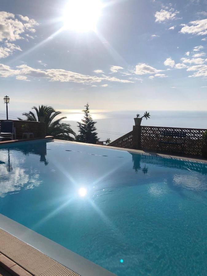 Casa Dei Sogni Taormina Bed & Breakfast Екстериор снимка