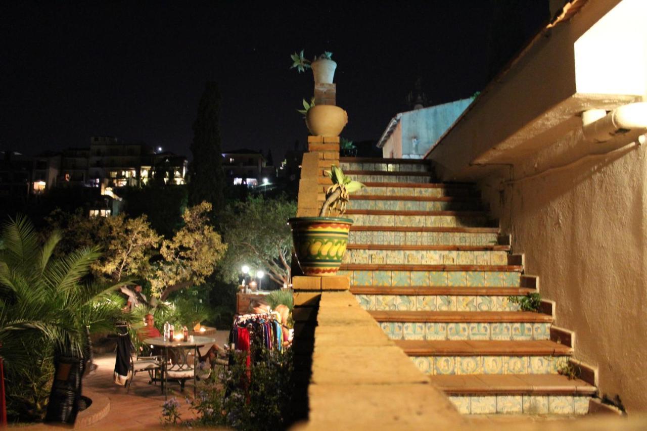 Casa Dei Sogni Taormina Bed & Breakfast Екстериор снимка