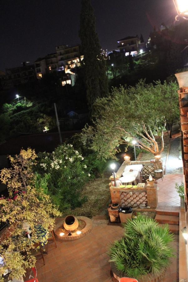 Casa Dei Sogni Taormina Bed & Breakfast Екстериор снимка