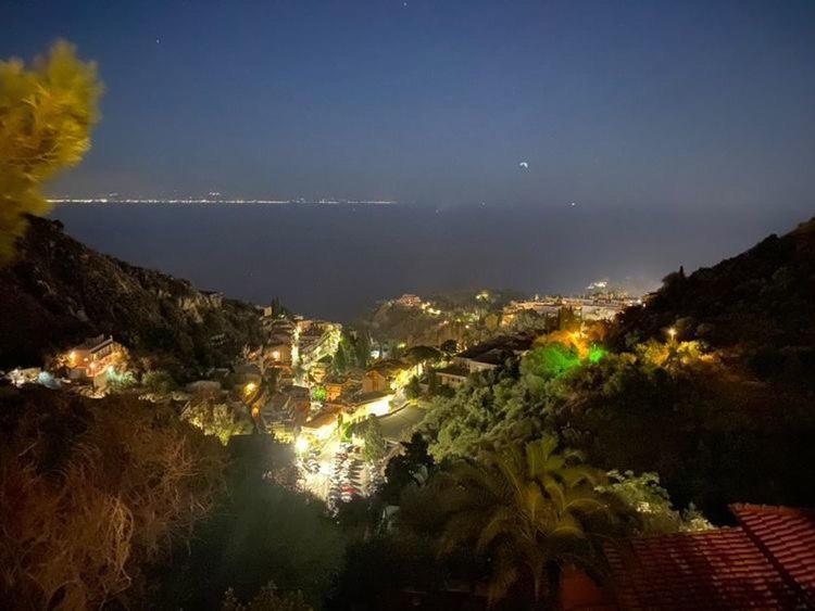 Casa Dei Sogni Taormina Bed & Breakfast Екстериор снимка