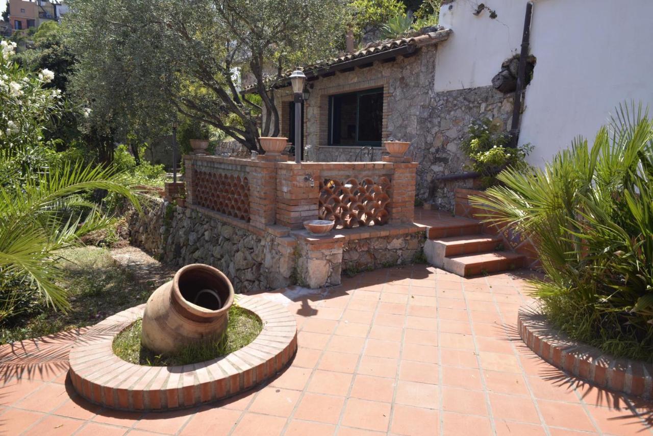 Casa Dei Sogni Taormina Bed & Breakfast Екстериор снимка